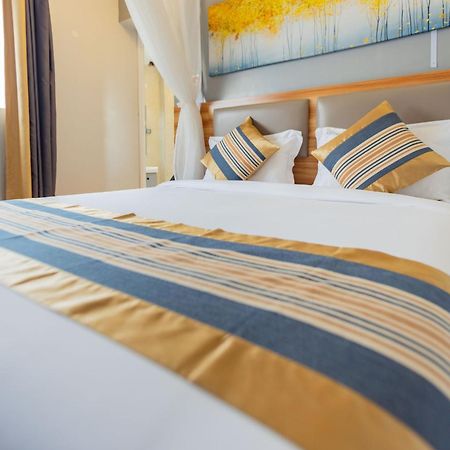 Raha Hotel & Suites ไนโรบี ภายนอก รูปภาพ