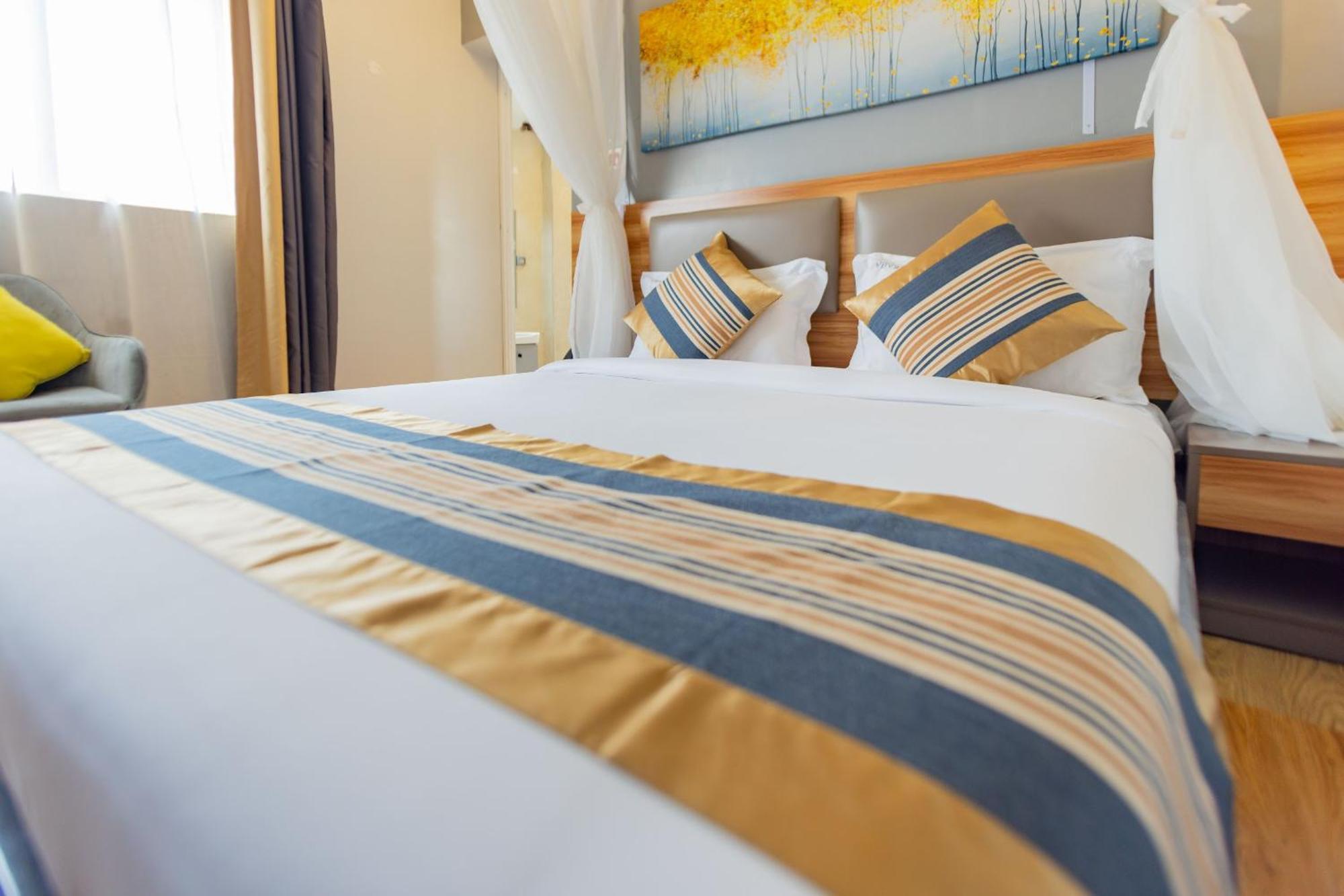 Raha Hotel & Suites ไนโรบี ภายนอก รูปภาพ
