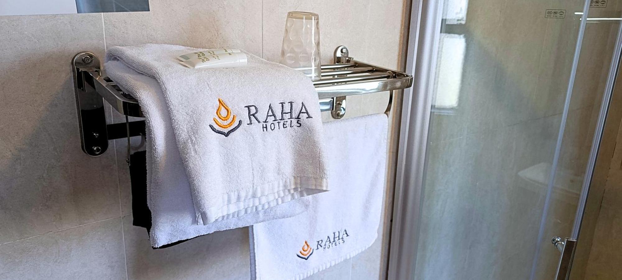 Raha Hotel & Suites ไนโรบี ภายนอก รูปภาพ