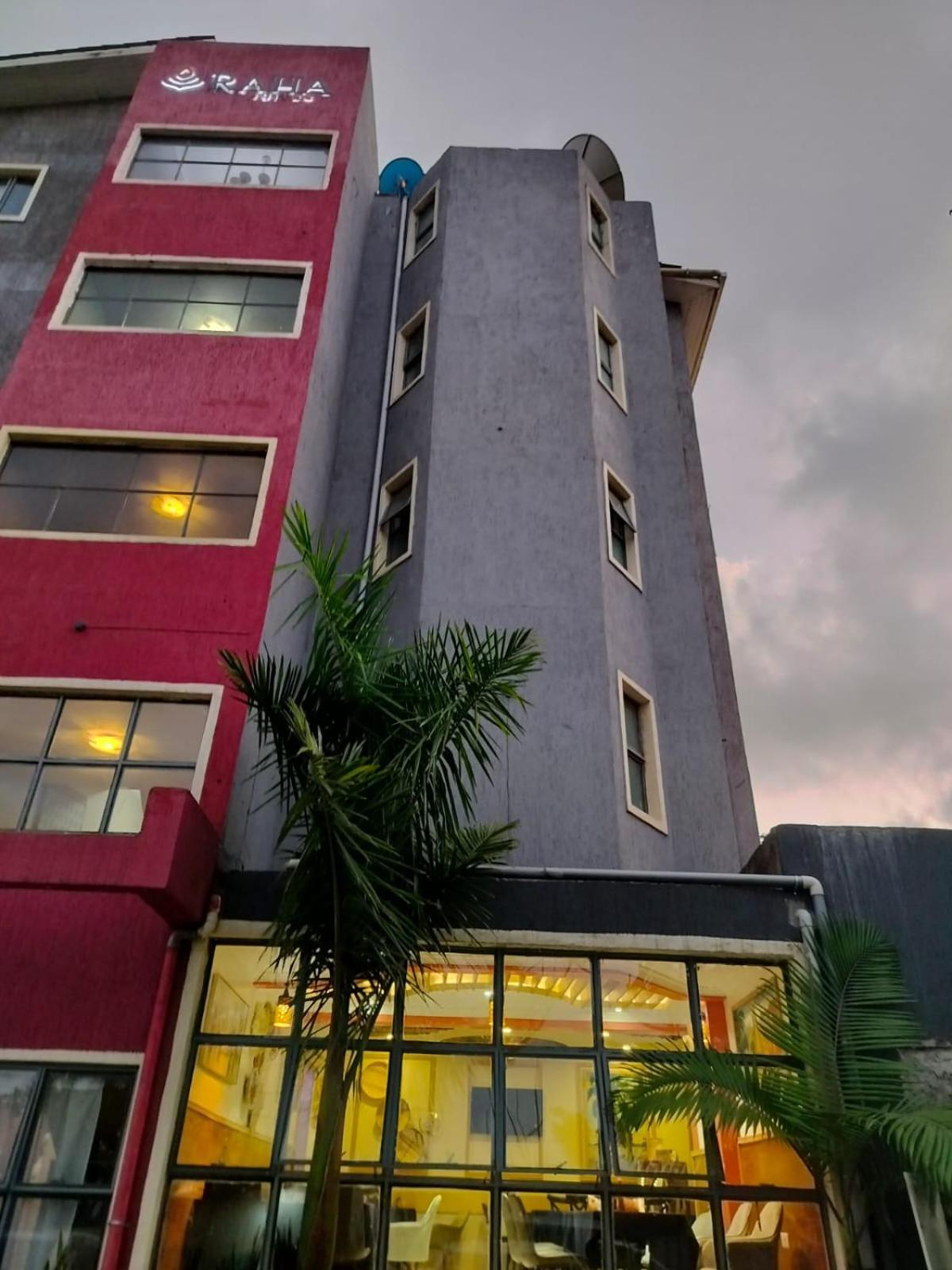 Raha Hotel & Suites ไนโรบี ภายนอก รูปภาพ